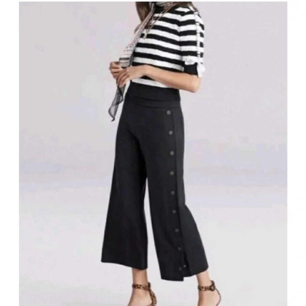 CAbi Black Cropped Wide-Leg Snap-Trim Pants - Picture 1 of 8